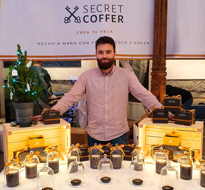 Pati y Álvaro de Refugio Natura en su primer emprendimiento de velas aromáticas Secret Coffer